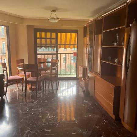 Habitacion Cerca Del Centro De ホームステイ