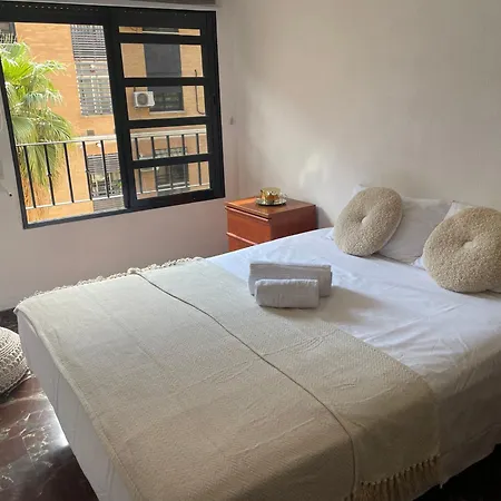 Habitacion Cerca Del Centro De ホームステイ *